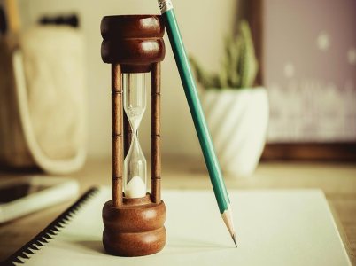 Hourglass pencil notepad 