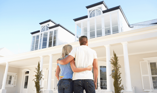 Wills house Couple looking at a house
